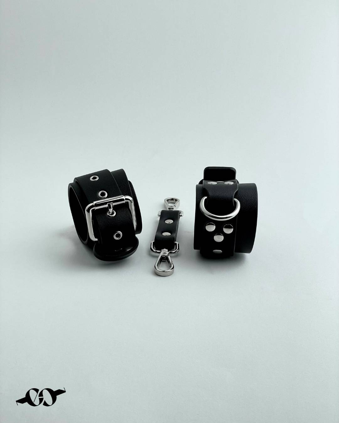 Leather Handcuffs Black enchaine