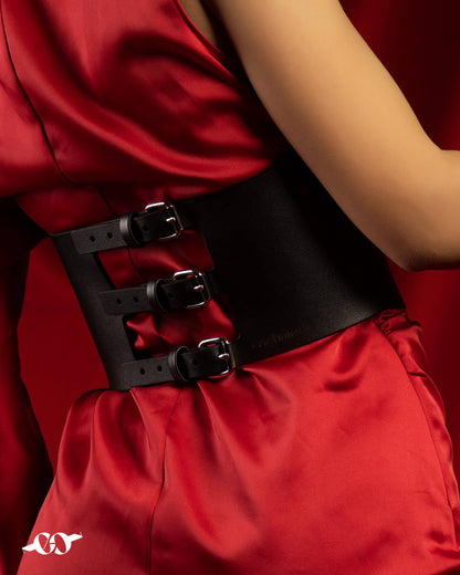 SARI Leather Underbust Corset enchaine